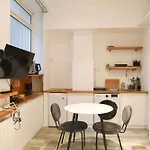 Studio Cocoon Near Eiffel Tower