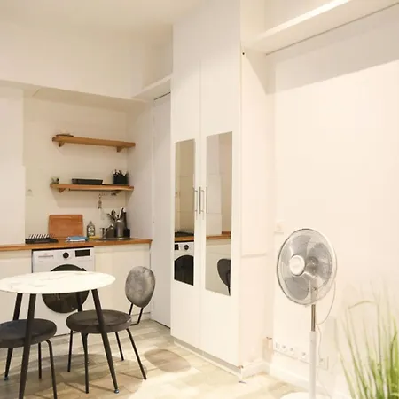 Apartment Cocoon Near Eiffel Tower